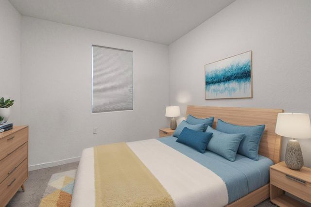 2735 N Redda Road, Fresno, CA 93737