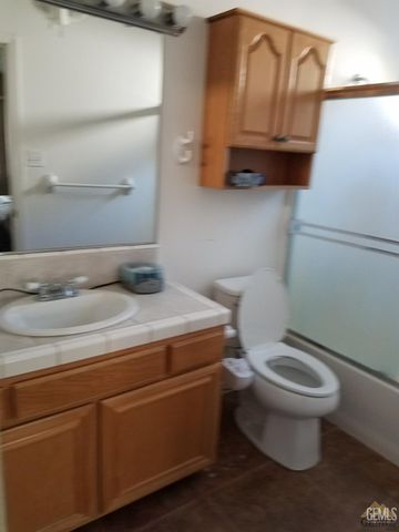 9820 Battersea Park Drive, Bakersfield, CA 93312