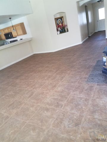 9820 Battersea Park Drive, Bakersfield, CA 93312