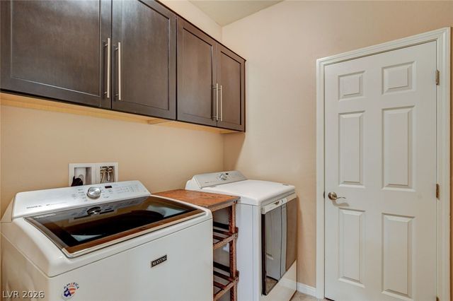8057 Eve Rock Street, Las Vegas, NV 89166