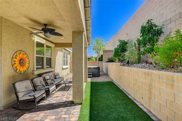 8057 Eve Rock Street, Las Vegas, NV 89166