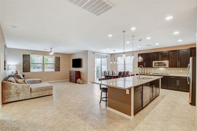 8057 Eve Rock Street, Las Vegas, NV 89166