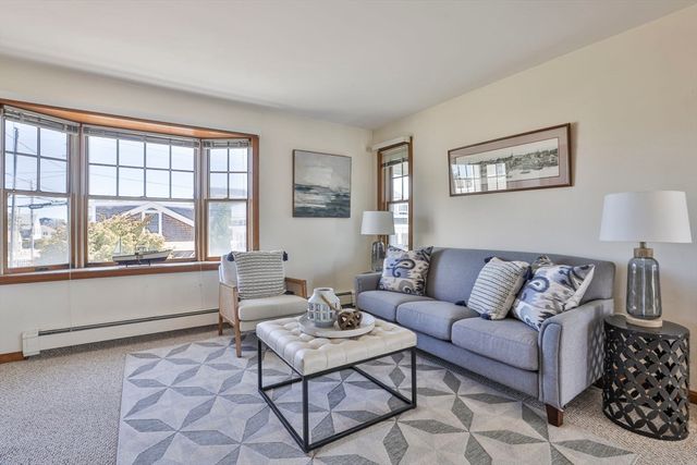 5 64th St, Newburyport, MA 01950