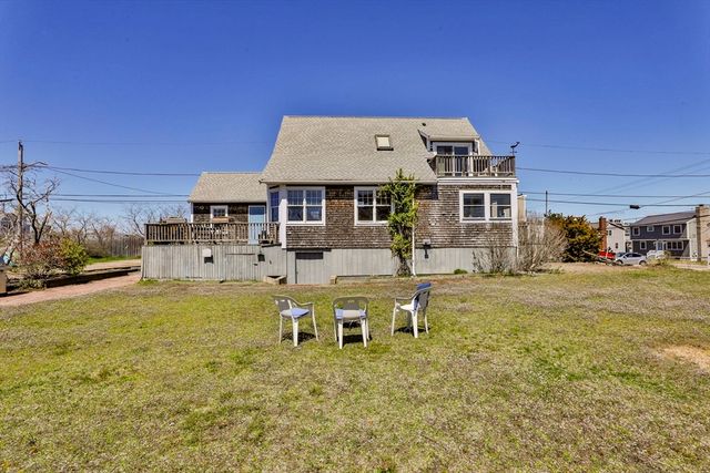 5 64th St, Newburyport, MA 01950