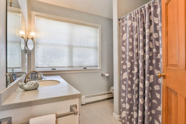 5 64th St, Newburyport, MA 01950