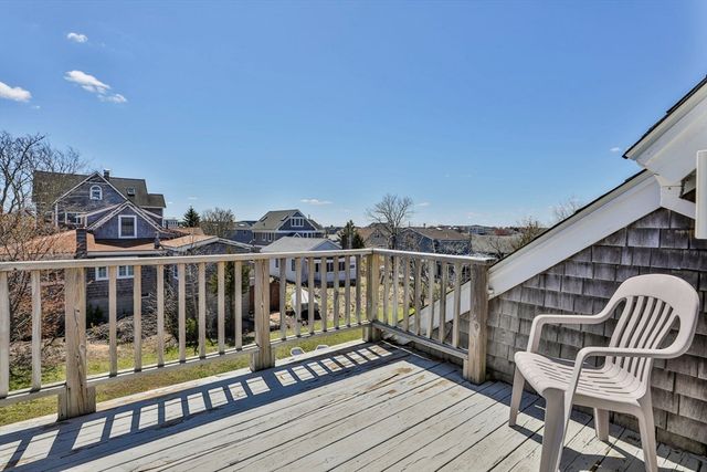 5 64th St, Newburyport, MA 01950