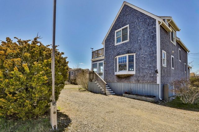 5 64th St, Newburyport, MA 01950