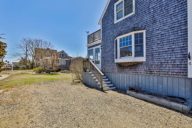 5 64th St, Newburyport, MA 01950