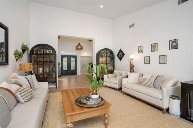 15263 Saddleback Road, Canyon Country, CA 91387