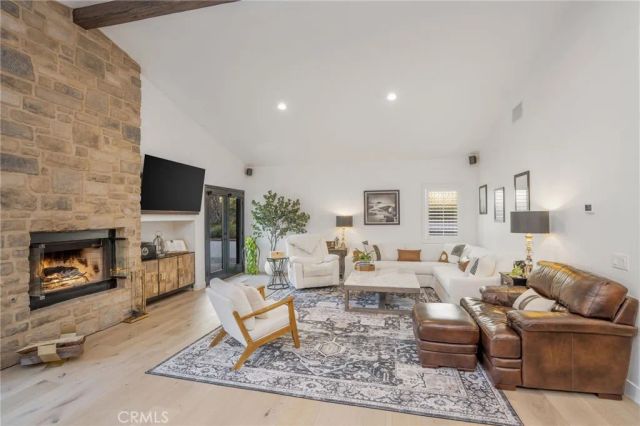 15263 Saddleback Road, Canyon Country, CA 91387