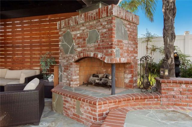 15263 Saddleback Road, Canyon Country, CA 91387