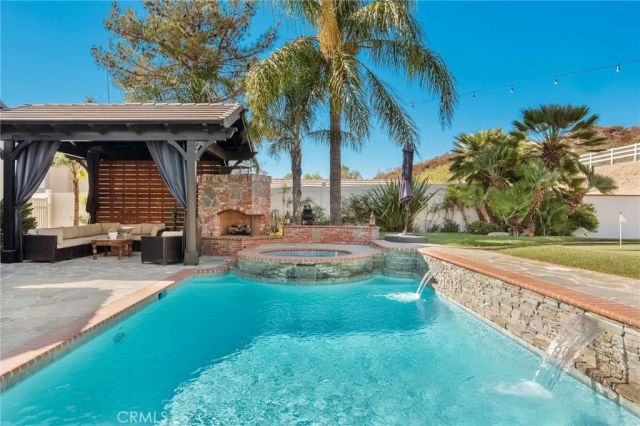 15263 Saddleback Road, Canyon Country, CA 91387