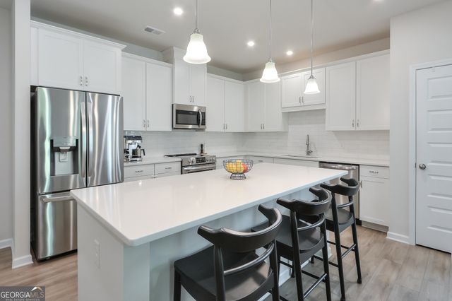 197 Witter Way, Woodstock, GA 30188