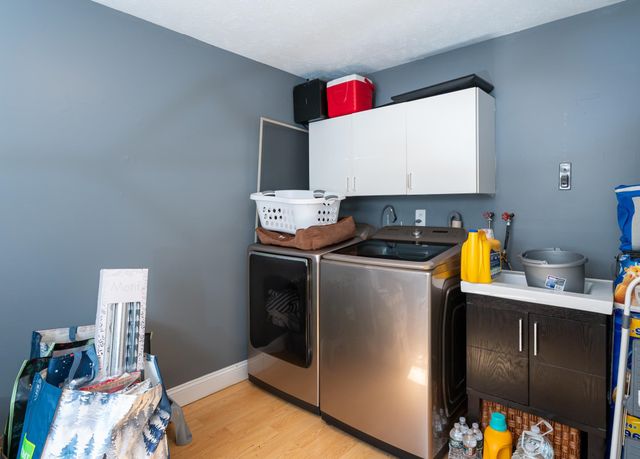 39 Derryfield Court, Manchester, NH 03104