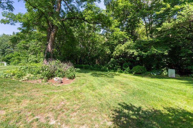 39 Derryfield Court, Manchester, NH 03104