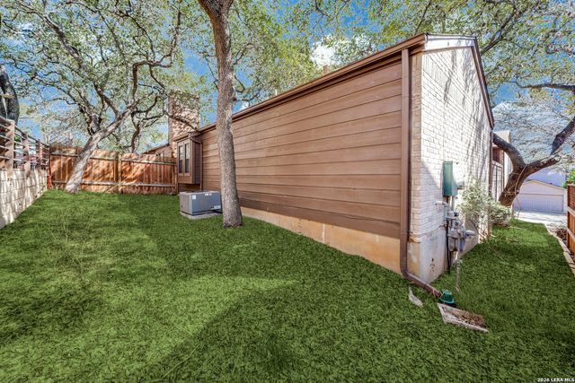 9325 Whisper Pt, San Antonio, TX 78240