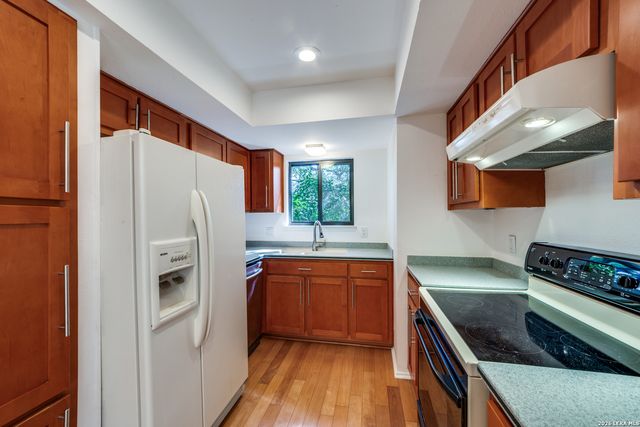 9325 Whisper Pt, San Antonio, TX 78240