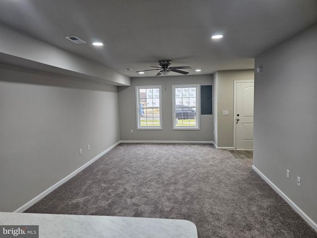 203 FAIRFAX LN, Dover, DE 19901