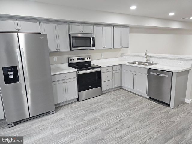 203 FAIRFAX LN, Dover, DE 19901