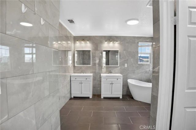 2400 Allysum, Palmdale, CA 93551