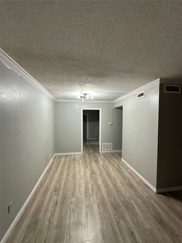 9852 Brockbank Drive, Dallas, TX 75220