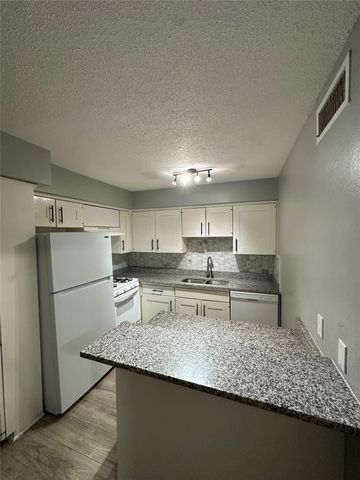 9852 Brockbank Drive, Dallas, TX 75220