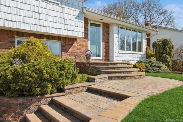 48 Roxbury Drive, Commack, NY 11725