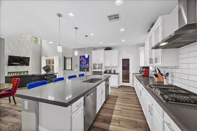 9718 Wildflower Vista Avenue, Las Vegas, NV 89166