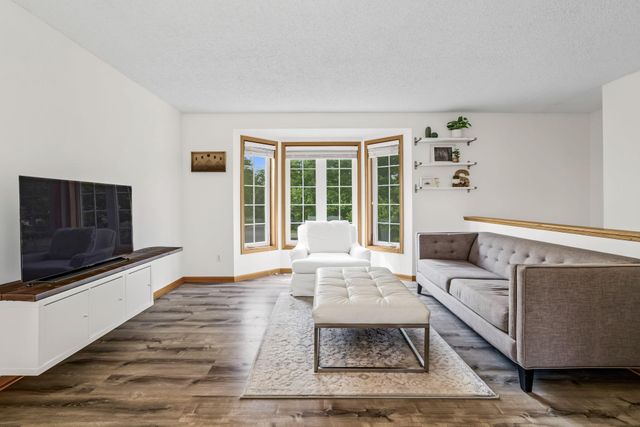 5811 191st Street W, Farmington, MN 55024