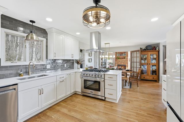 576 Columbine Drive, Big Canoe, GA 30143