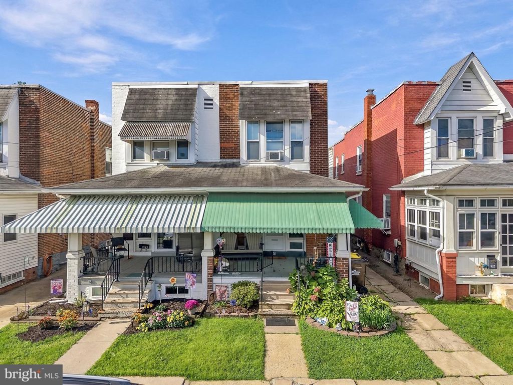 34 W 6TH ST, Boyertown, PA 19512 — exterior
