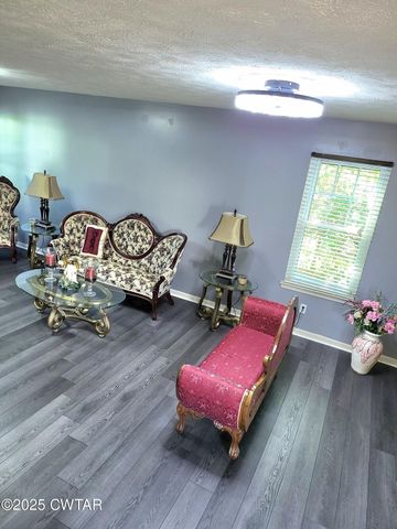 99 Hidden Valley Dr, Jackson, TN 38305