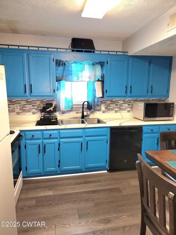 99 Hidden Valley Dr, Jackson, TN 38305