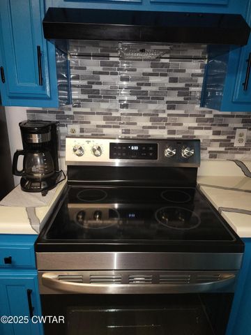 99 Hidden Valley Dr, Jackson, TN 38305