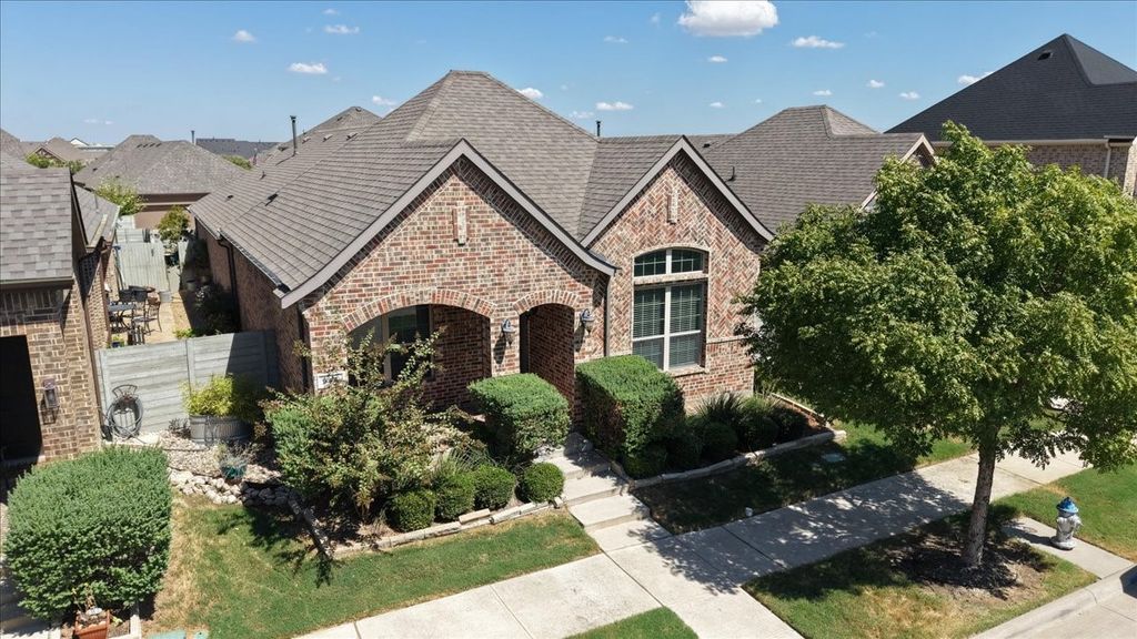 916 Boardwalk Way, Argyle, TX 76226 — photo 2