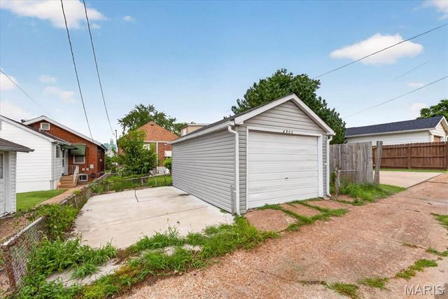 4500 Miami Street, St Louis, MO 63116