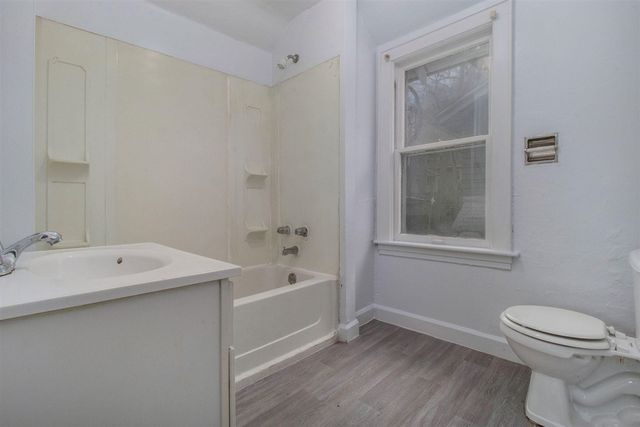 911 W Vine Street, Kalamazoo, MI 49008