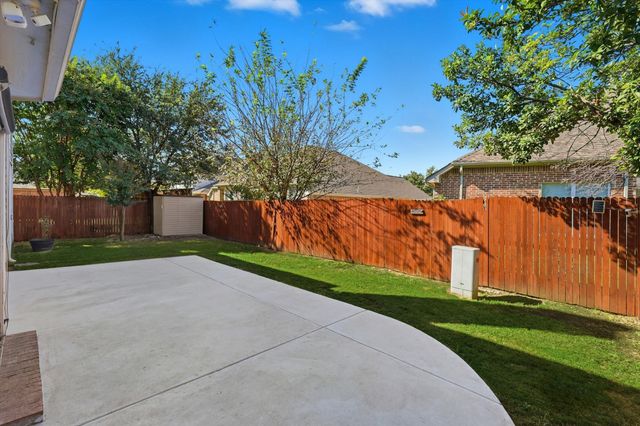 10009 Jessica Street, Fort Worth, TX 76244