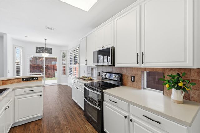 10009 Jessica Street, Fort Worth, TX 76244