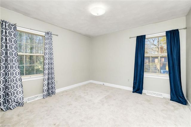 23234 Hanging Tree RD, Courtland, VA 23837