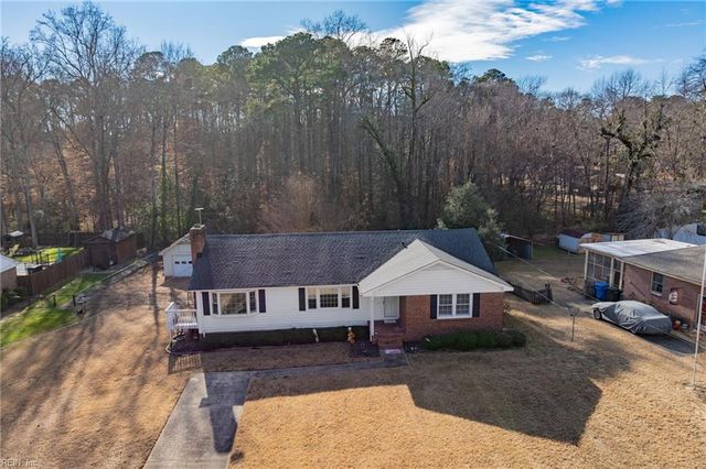 23234 Hanging Tree RD, Courtland, VA 23837