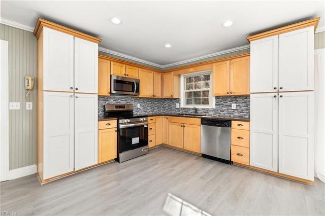 23234 Hanging Tree RD, Courtland, VA 23837