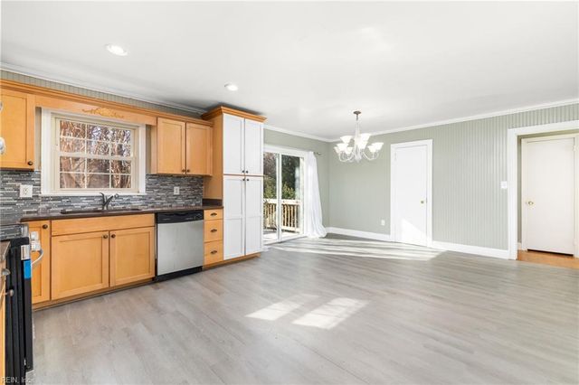 23234 Hanging Tree RD, Courtland, VA 23837