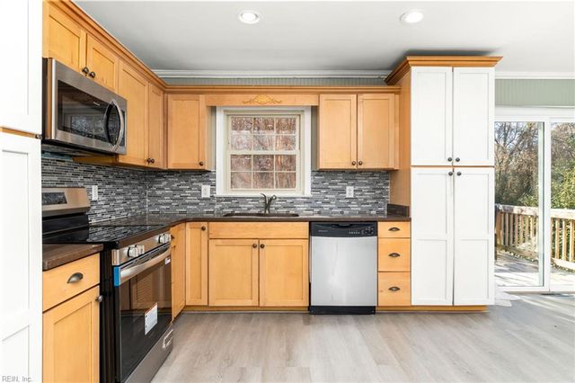 23234 Hanging Tree RD, Courtland, VA 23837