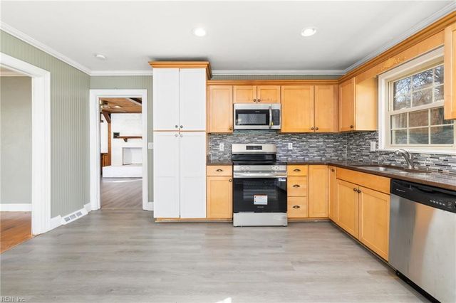 23234 Hanging Tree RD, Courtland, VA 23837