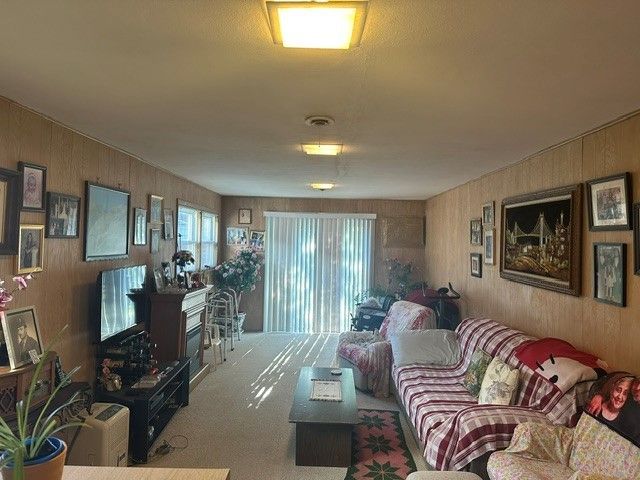 6034 N Bernard Street, Chicago, IL 60659