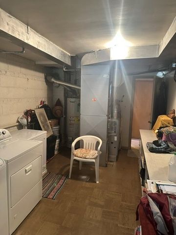6034 N Bernard Street, Chicago, IL 60659