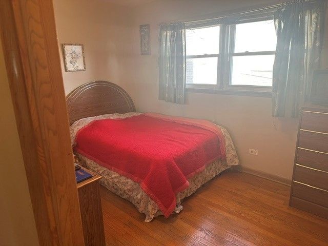 6034 N Bernard Street, Chicago, IL 60659