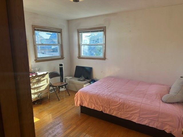 6034 N Bernard Street, Chicago, IL 60659