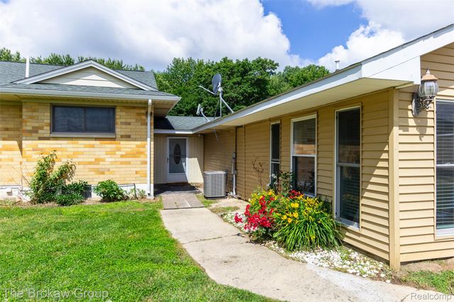 7272 N Lapeer Road, Rich Township, MI 48435